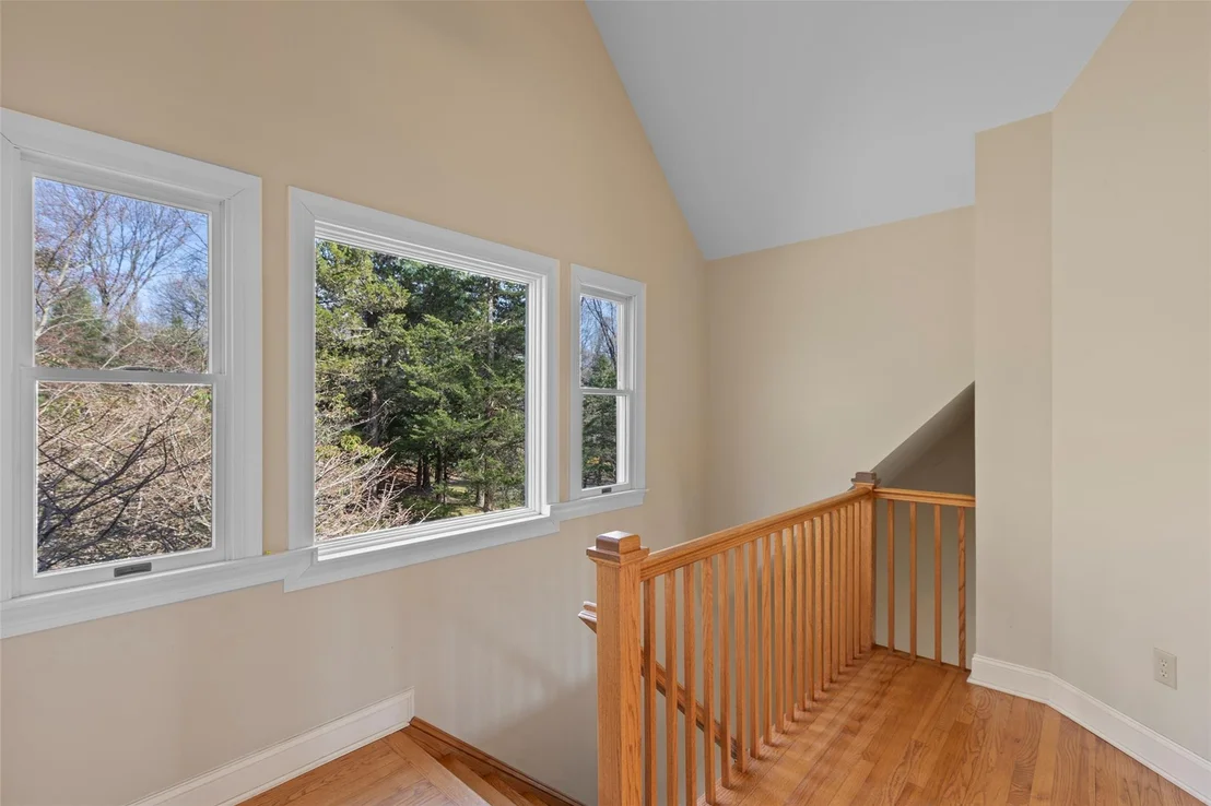 Photo of 7 Locust Avenue