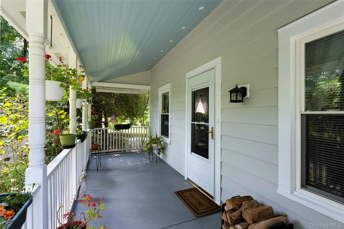 Photo of 24 Grassi Lane
