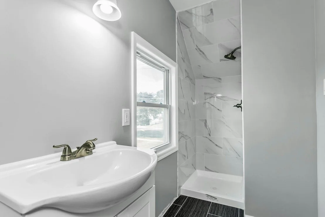 Photo of 444 Gardiners Avenue