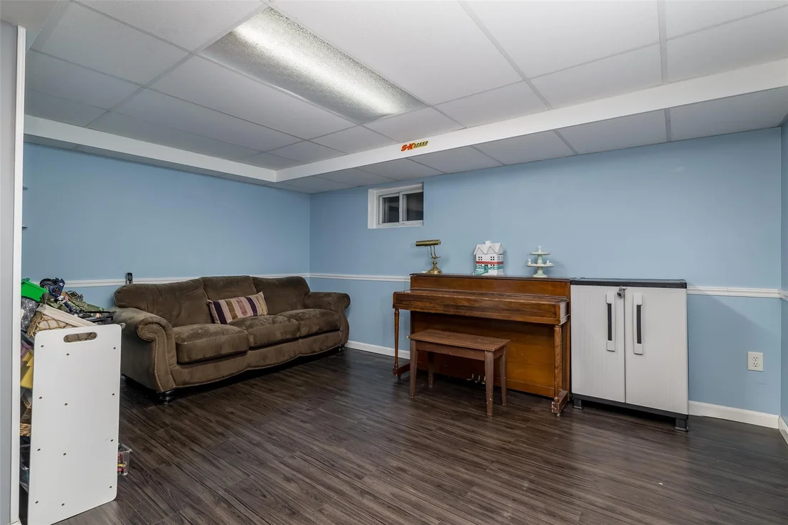 Photo of 196 Daniel Road N