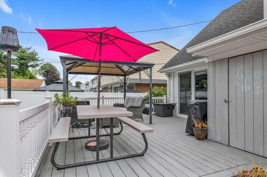 Photo of 3917 Miller Place