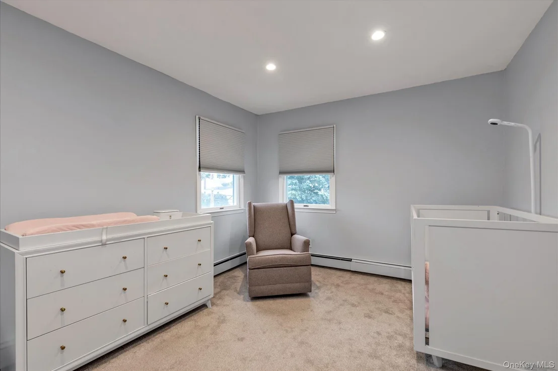 Photo of 865 Third Avenue