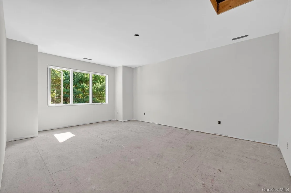Photo of 35 Driftwood Drive