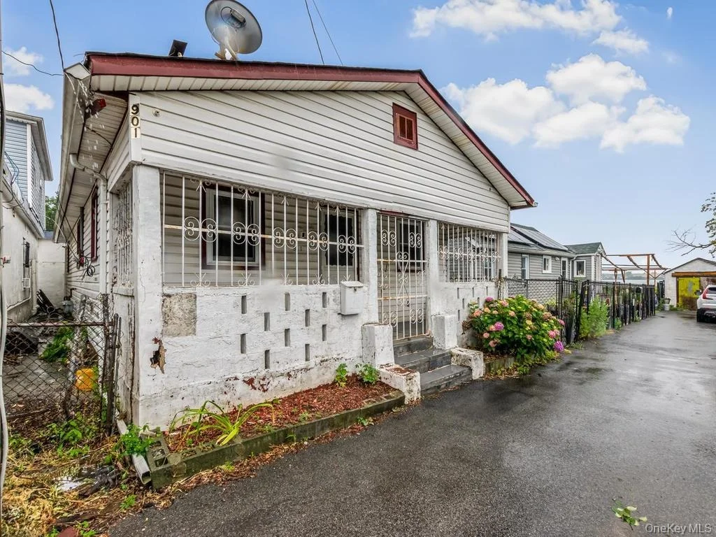 Photo of 901 Harding Park