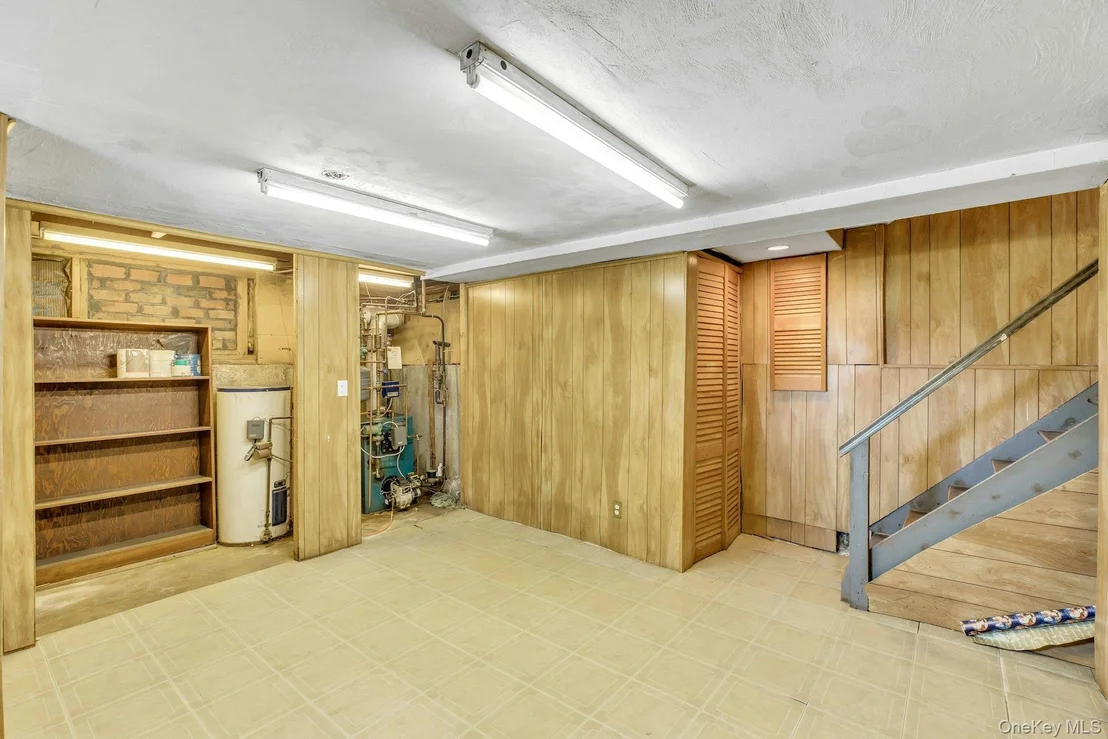 Photo of 258 Lafayette Road