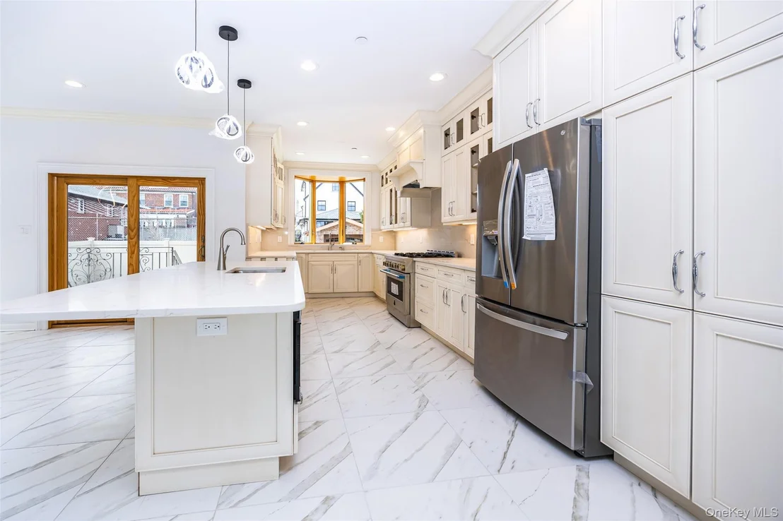 Photo of 10-42 Utopia Parkway