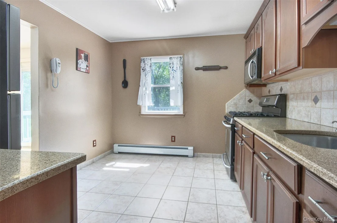 Photo of 554 High Street