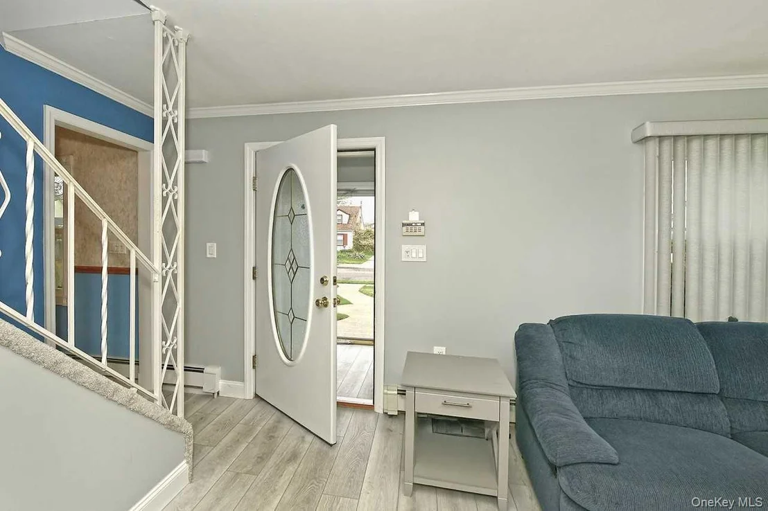 Photo of 203 Saddle Lane