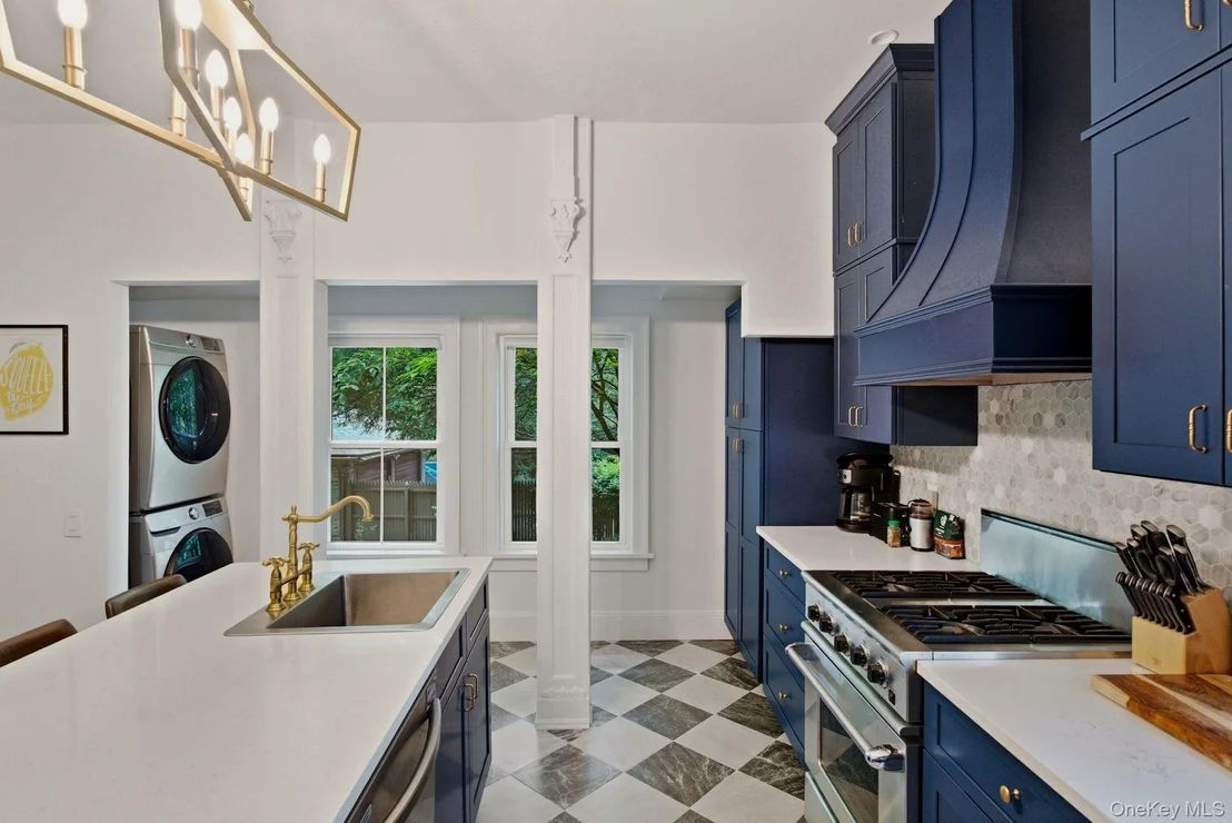 Photo of 112 Academy Street