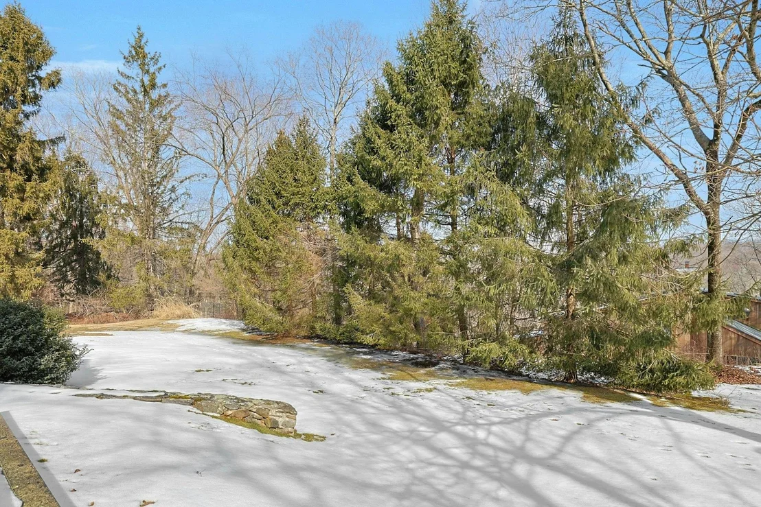 Photo of 41 Deepwood Drive