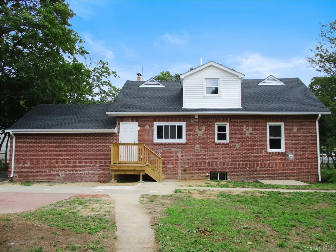 Photo of 554 Mill Road