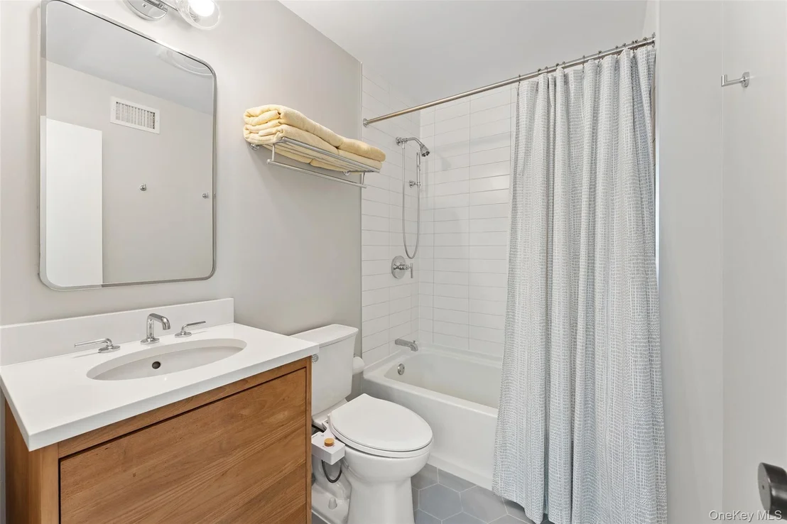 Photo of 170 Crest Drive