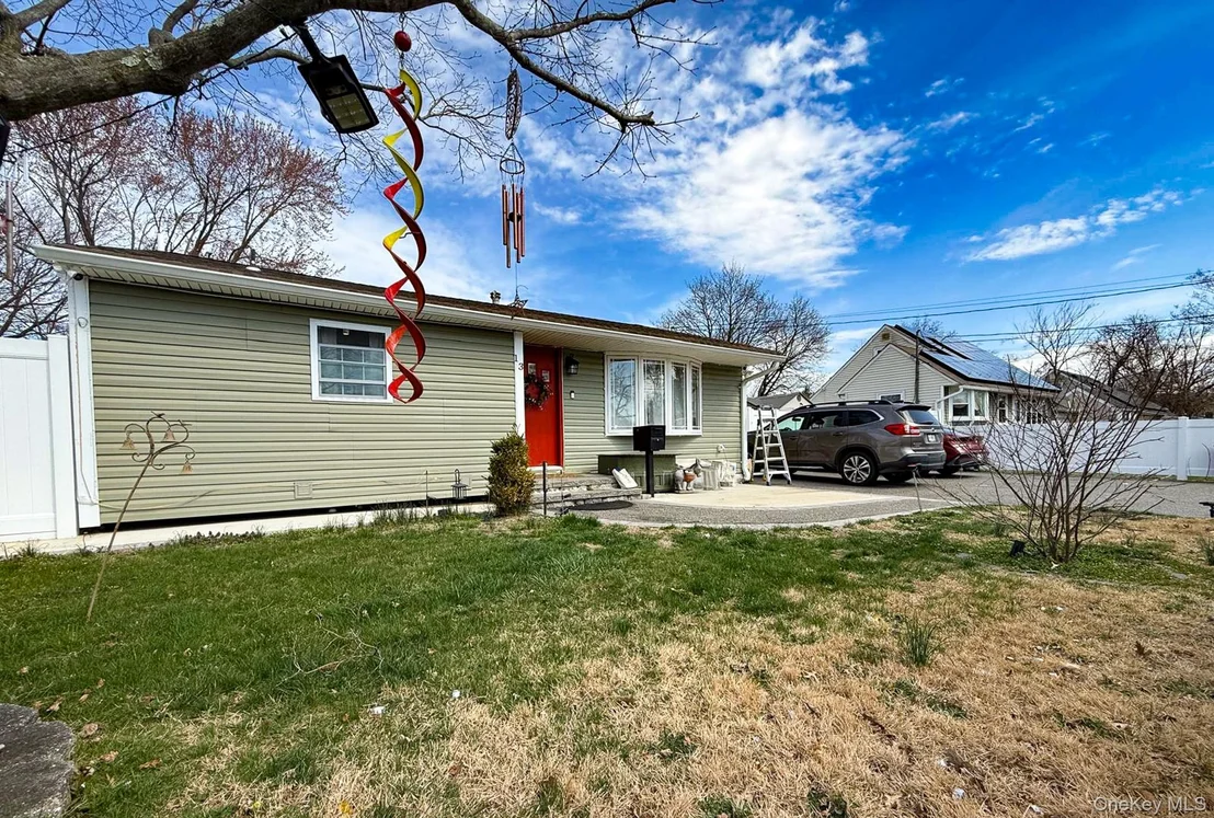 Photo of 13 E Walnut Street