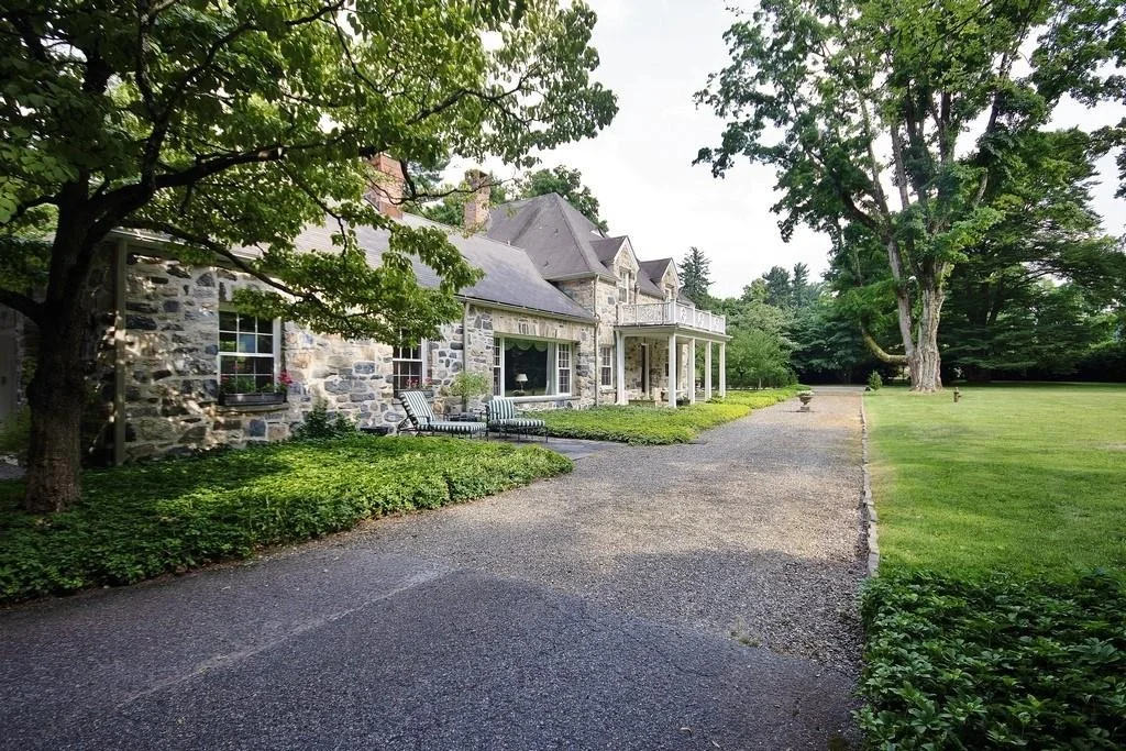 Photo of 3830 Purchase Street