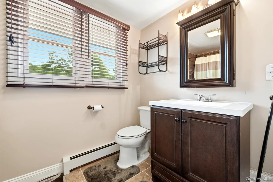 Photo of 414 Potter Boulevard