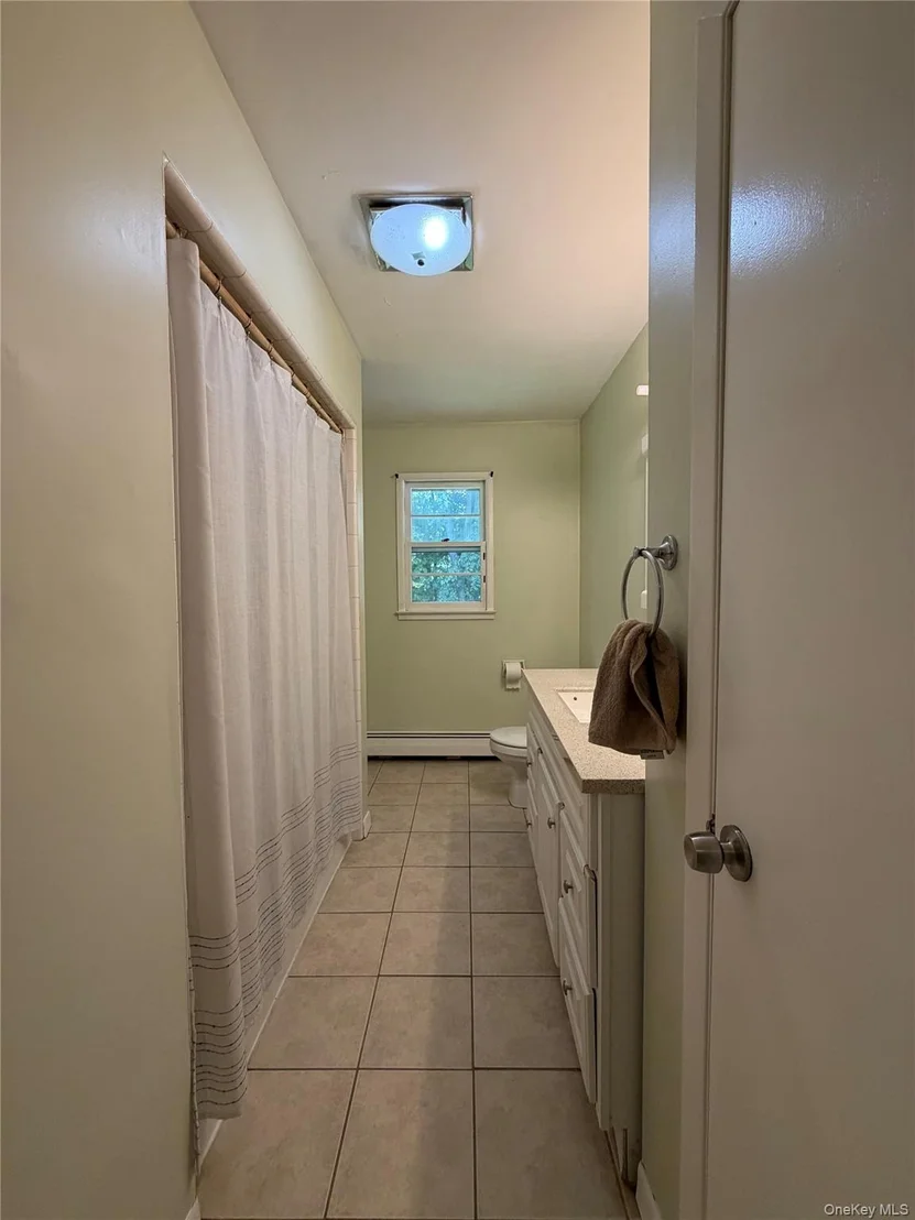 Photo of 230 Roosevelt Road