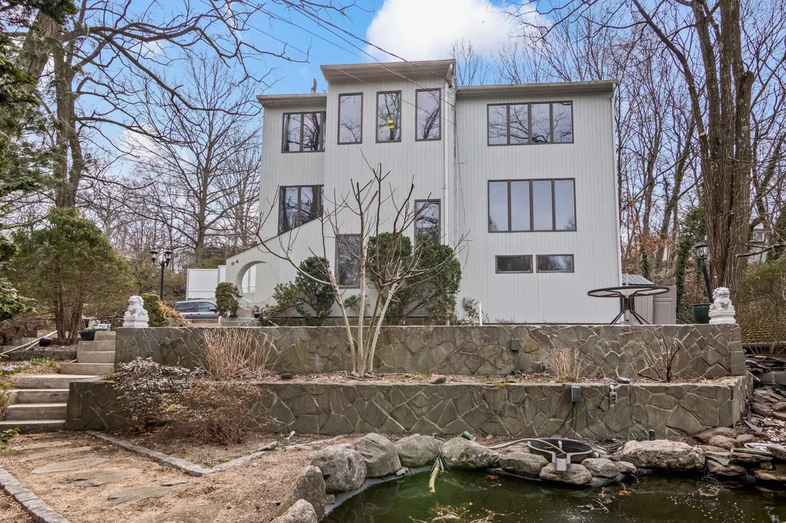 Photo of 94 Abbott Drive