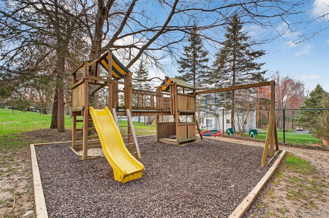 Photo of 24 Coachlight Drive
