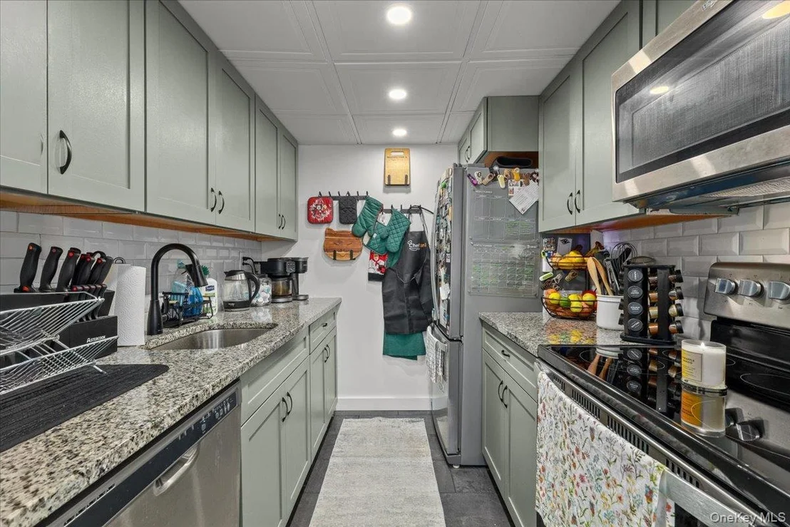 Photo of Unit 2C at 152 Overlook Avenue