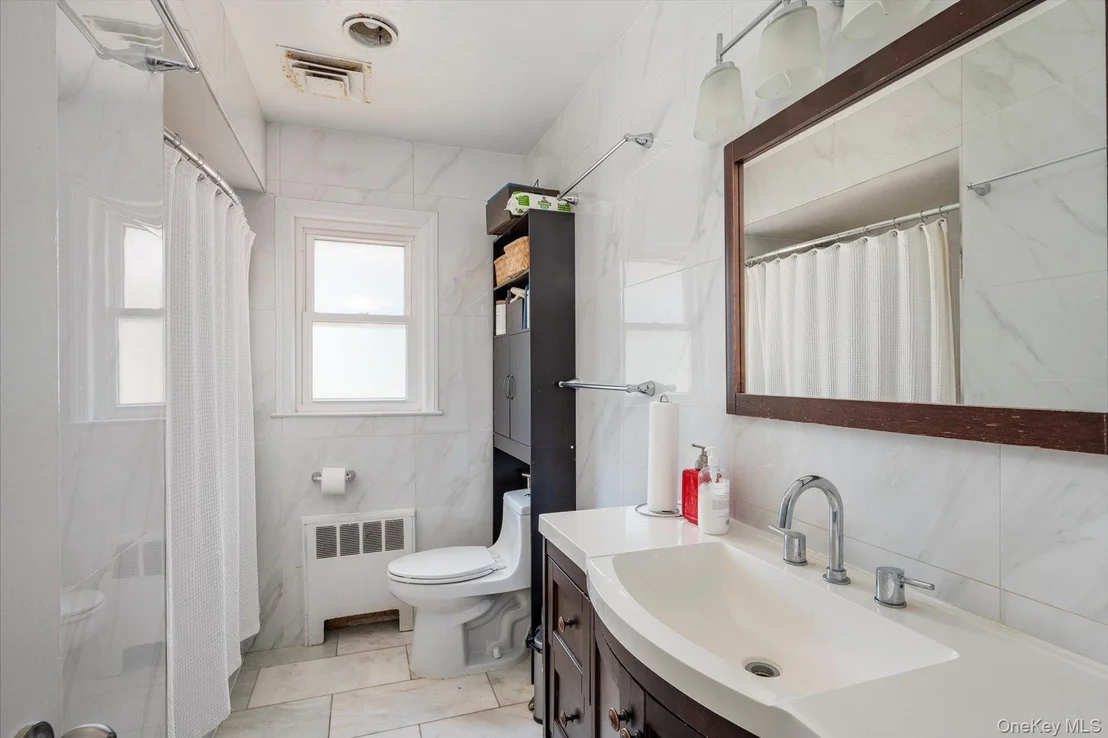 Photo of 36 Nirvana Avenue