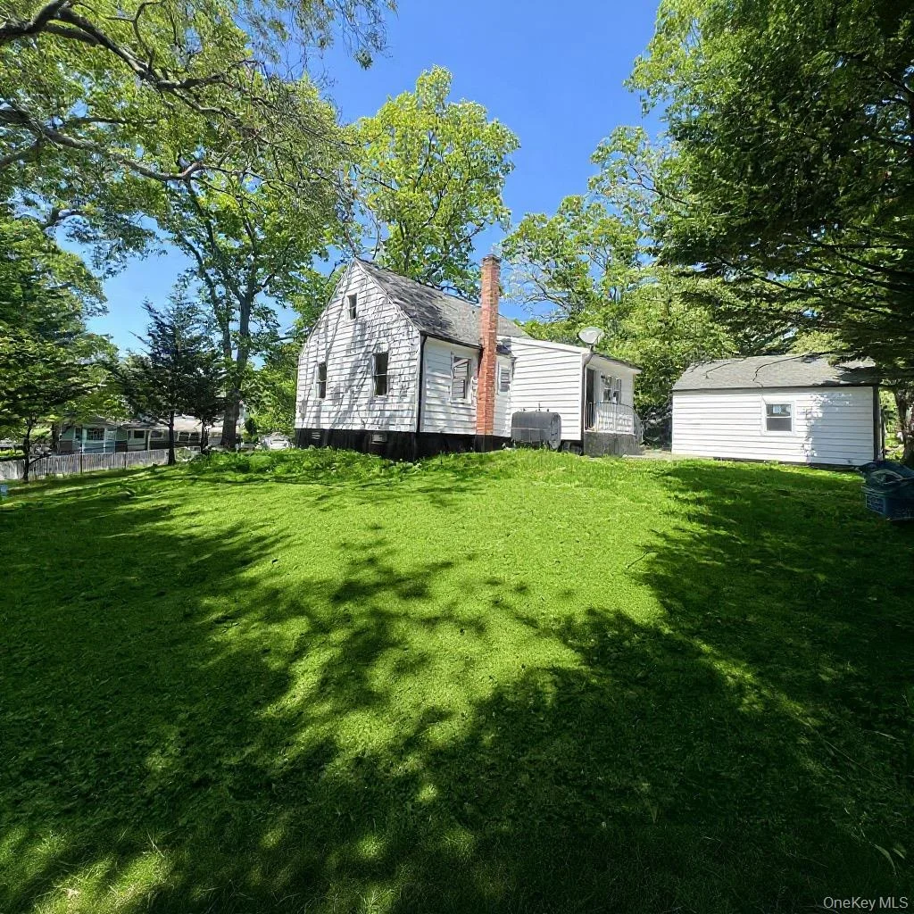 Photo of 100 Maple Lane