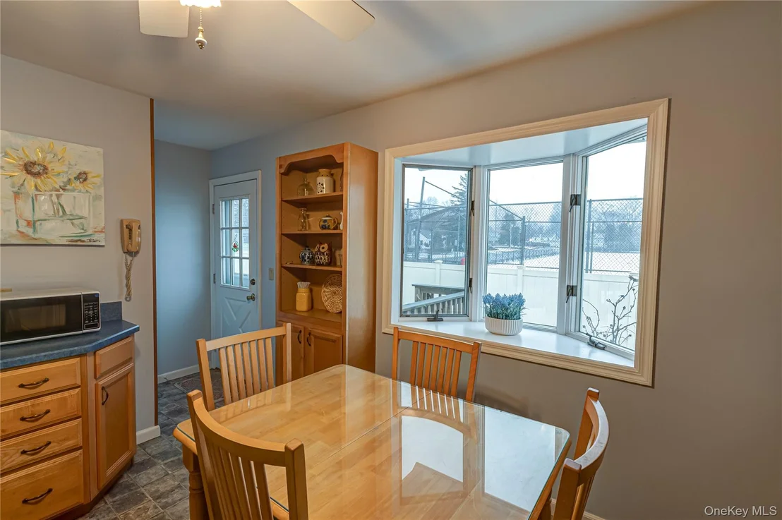 Photo of 33 Maple Avenue