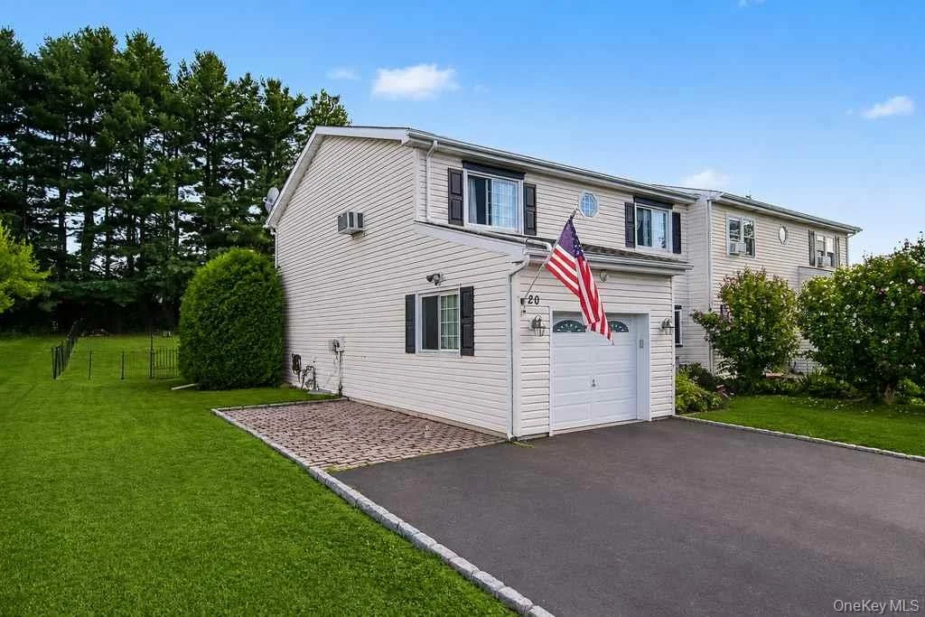Photo of 20 Fieldstone Boulevard