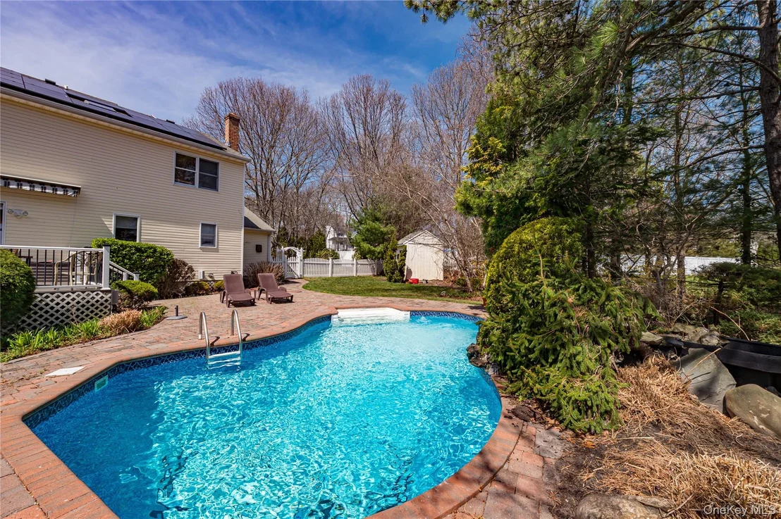 Photo of 209 Fairway Drive