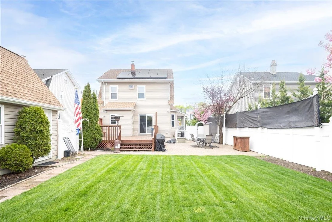 Photo of 210 Frederick Avenue