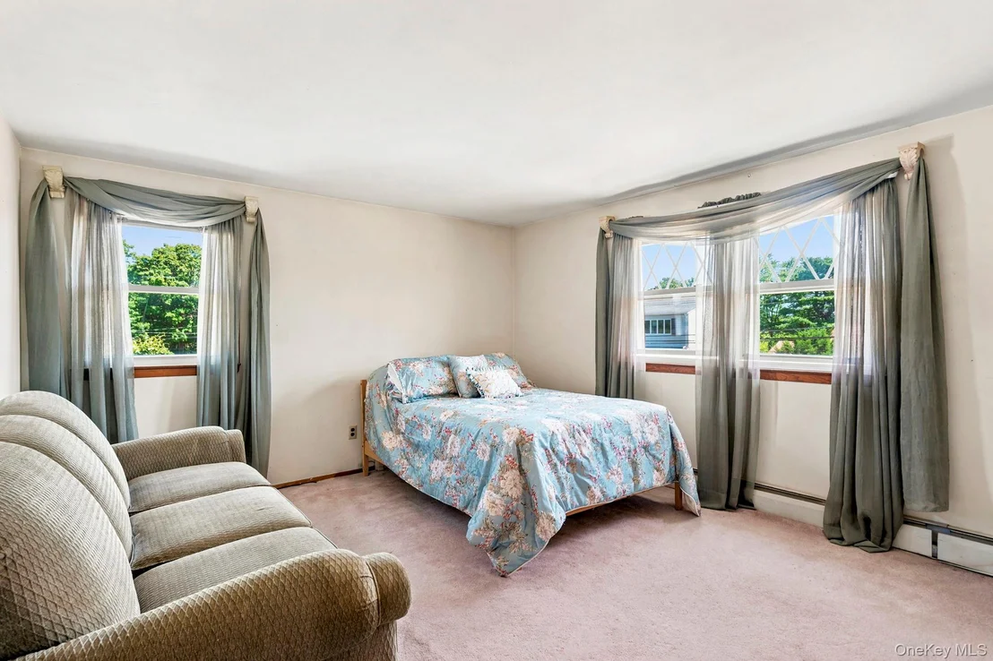 Photo of 216 Gardner Avenue