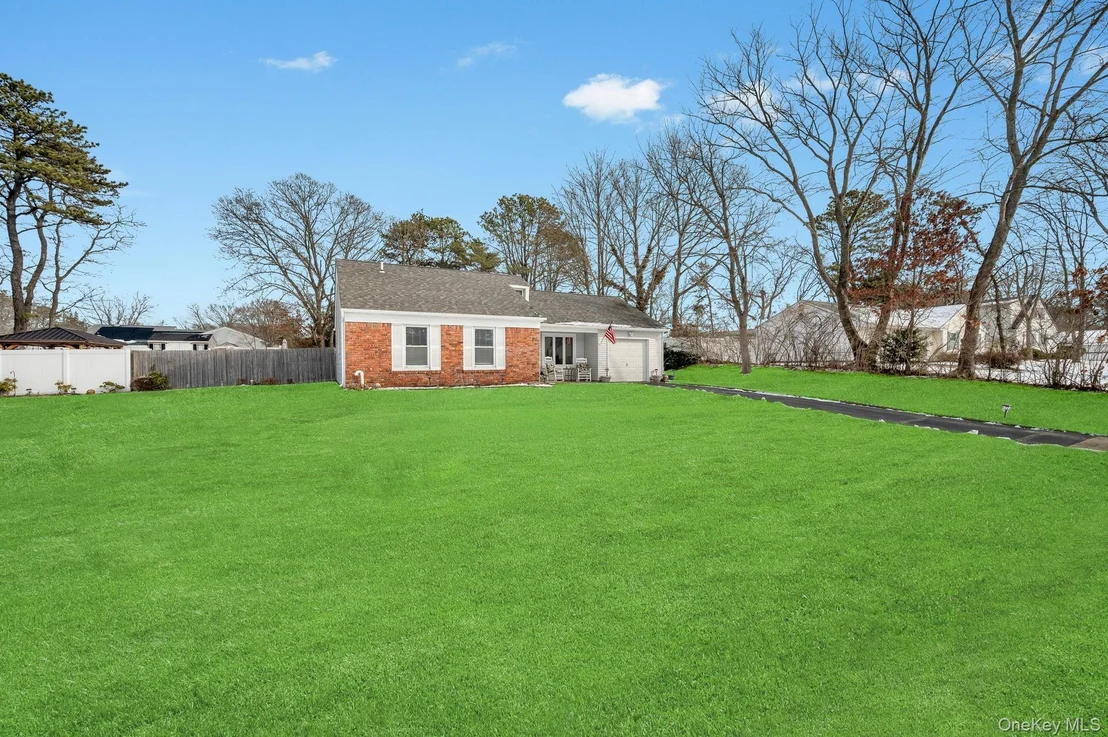 Photo of 17 Groton Lane
