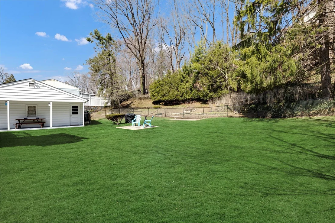 Photo of 47 Pine Avenue