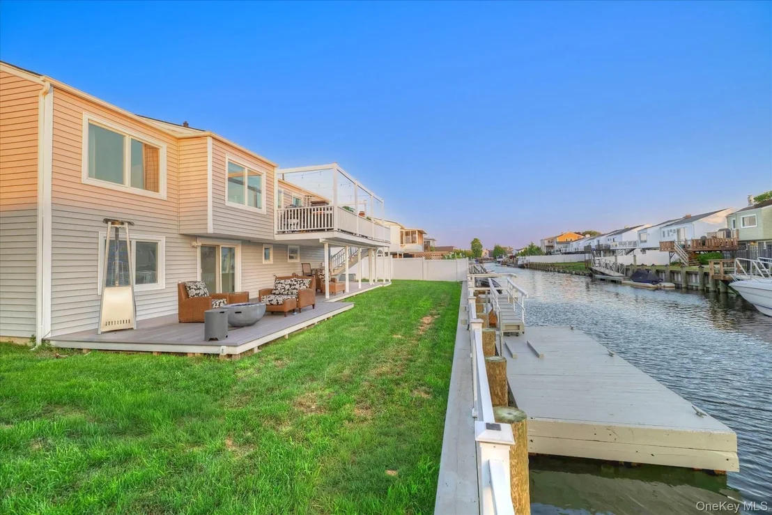Photo of 3784 Carrel Boulevard