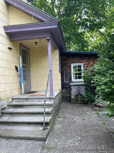 Photo of 2228 State Route 203