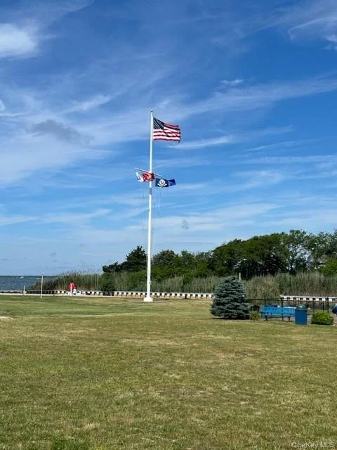 Photo of 5 Roosevelt Boulevard