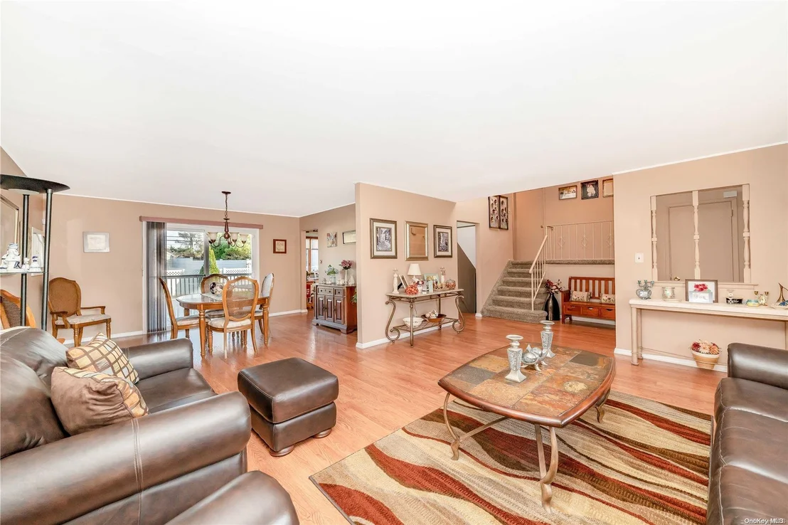 Photo of 102 Bud Lane
