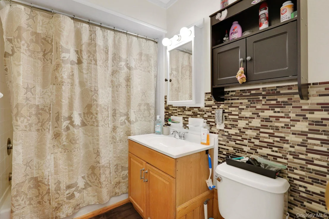 Photo of Unit E at 302 Commons Way