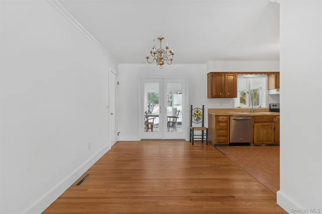 Photo of 350 Soundview Road