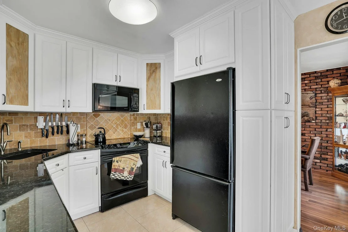 Photo of 27 Arcadia Drive