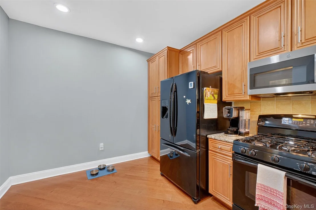 Photo of 423 Regency Drive
