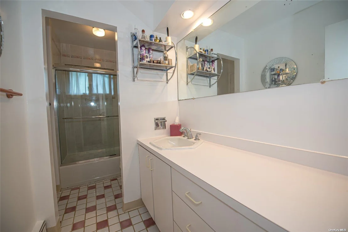 Photo of 42 Tanglewood Drive