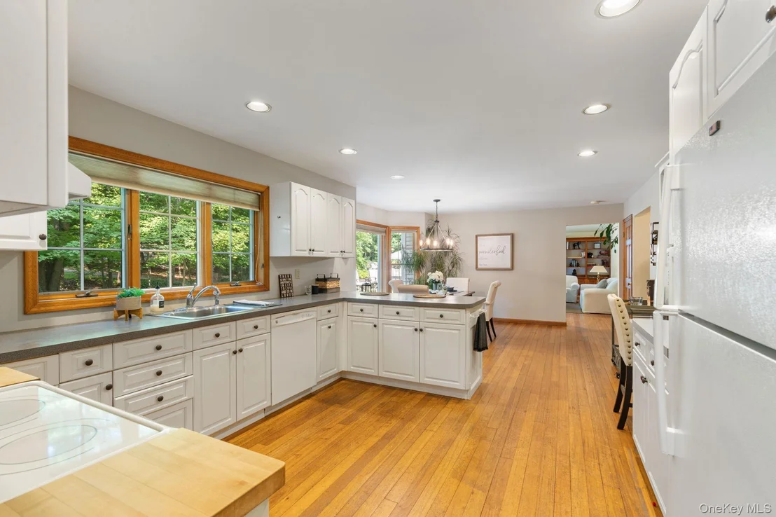Photo of 470 Pond Path