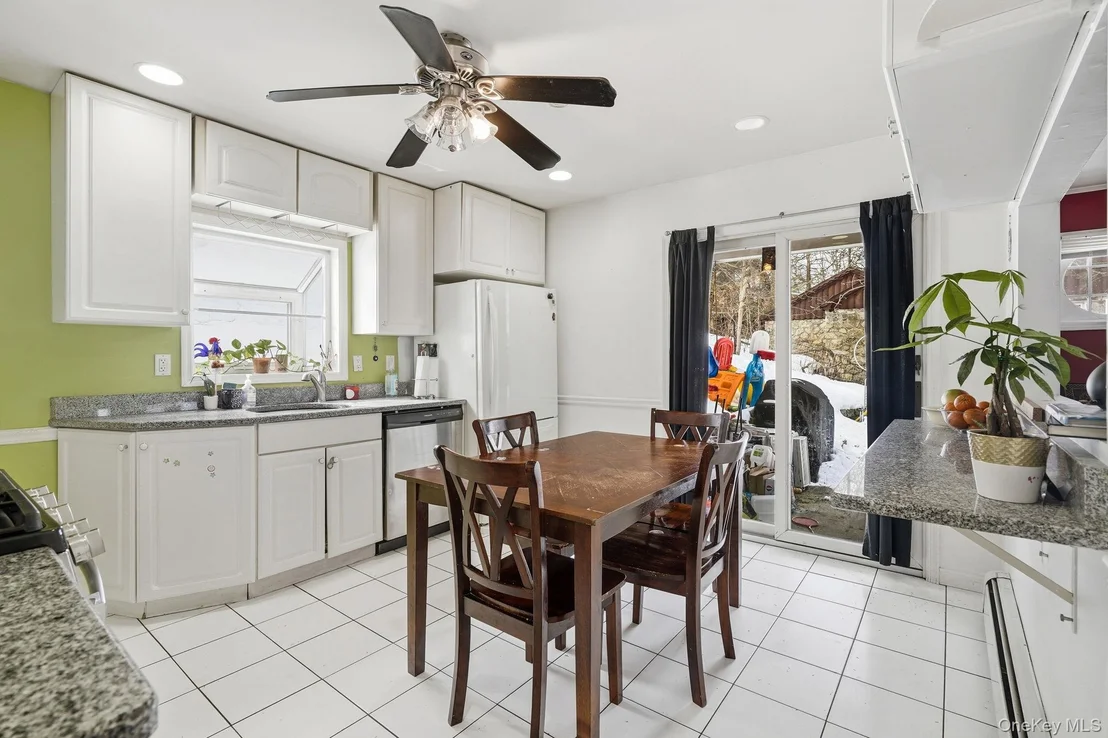 Photo of 718 Hill Drive