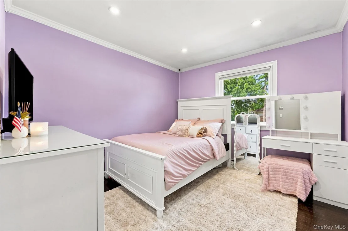 Photo of 614 Pine Lane