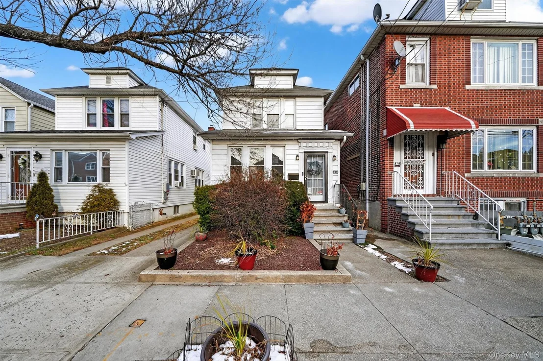 Photo of 1850 Hone Avenue