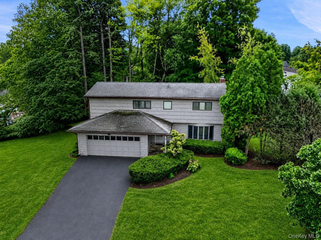 Photo of 4 Greenhouse Circle