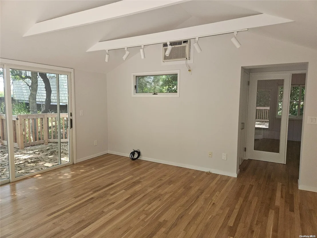 Photo of 341 Shell Walk
