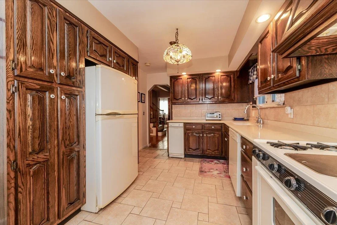 Photo of 1454 Dwight Place