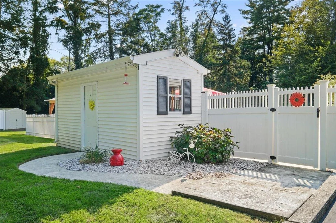 Photo of 82 E Cedar Street