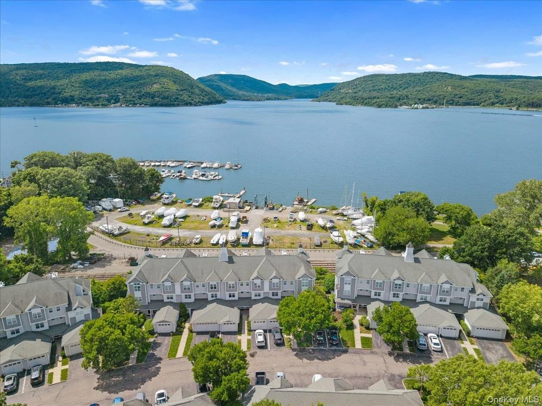 Photo of 225 Waterside Close